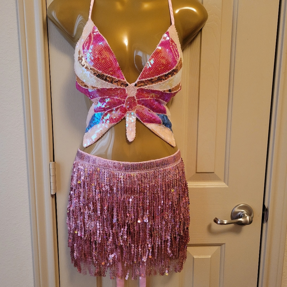 SHEIN SXY Backless Halter Top & Fringe Hem Skirt